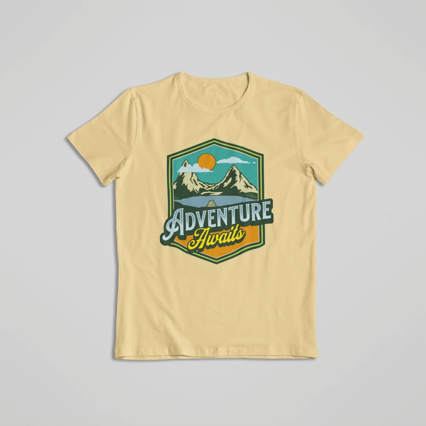 Adventure Awaits T-shirt Beige